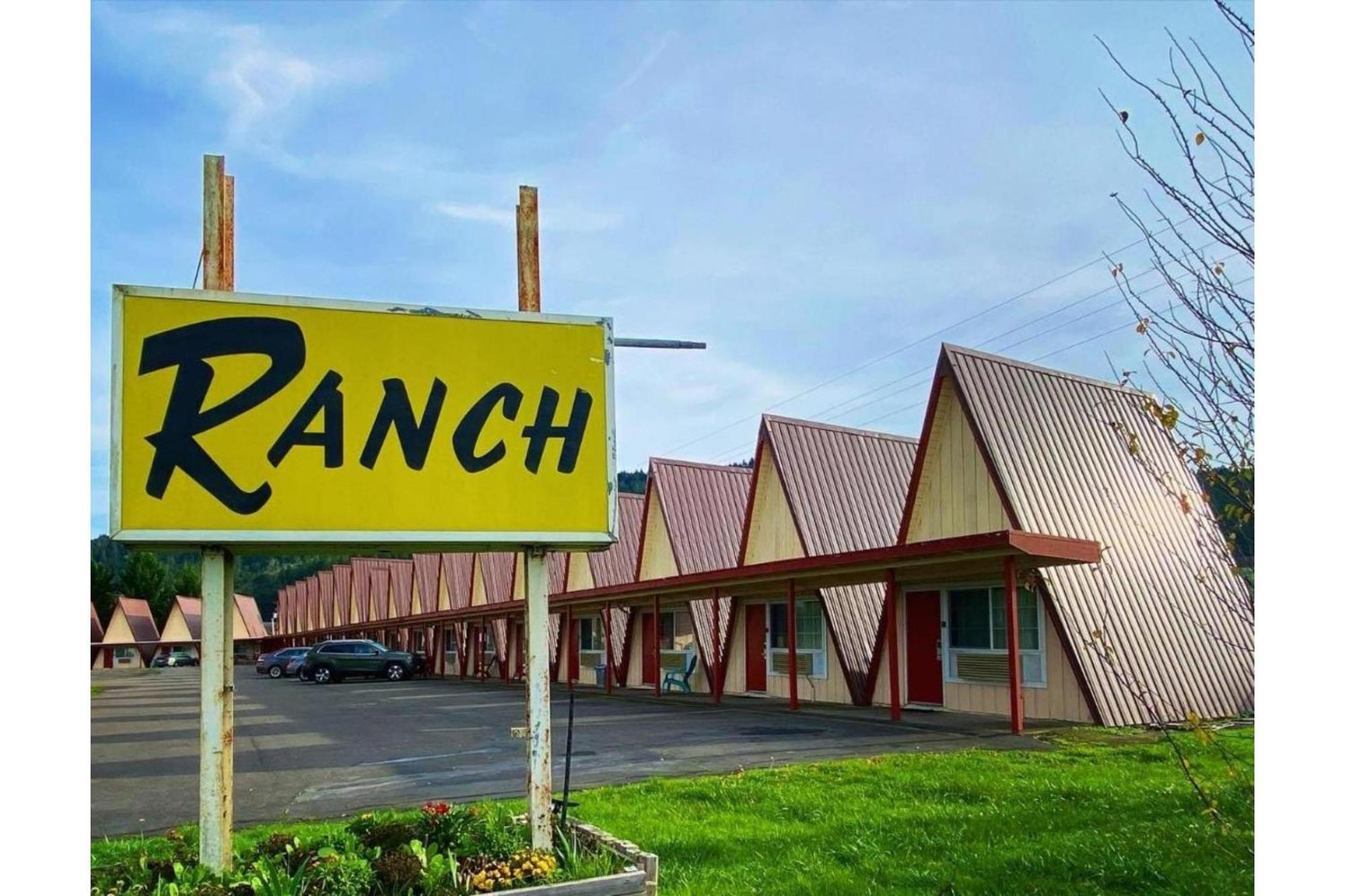 The Ranch Motel By Oyo Oakland I-5 Exterior photo